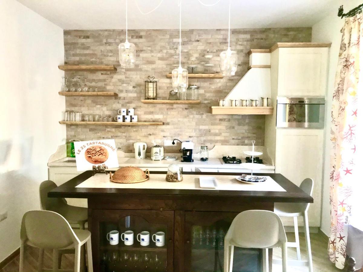 Bed and Breakfast Le 25 Tartarughe Santa Teresa Gallura Zewnętrze zdjęcie