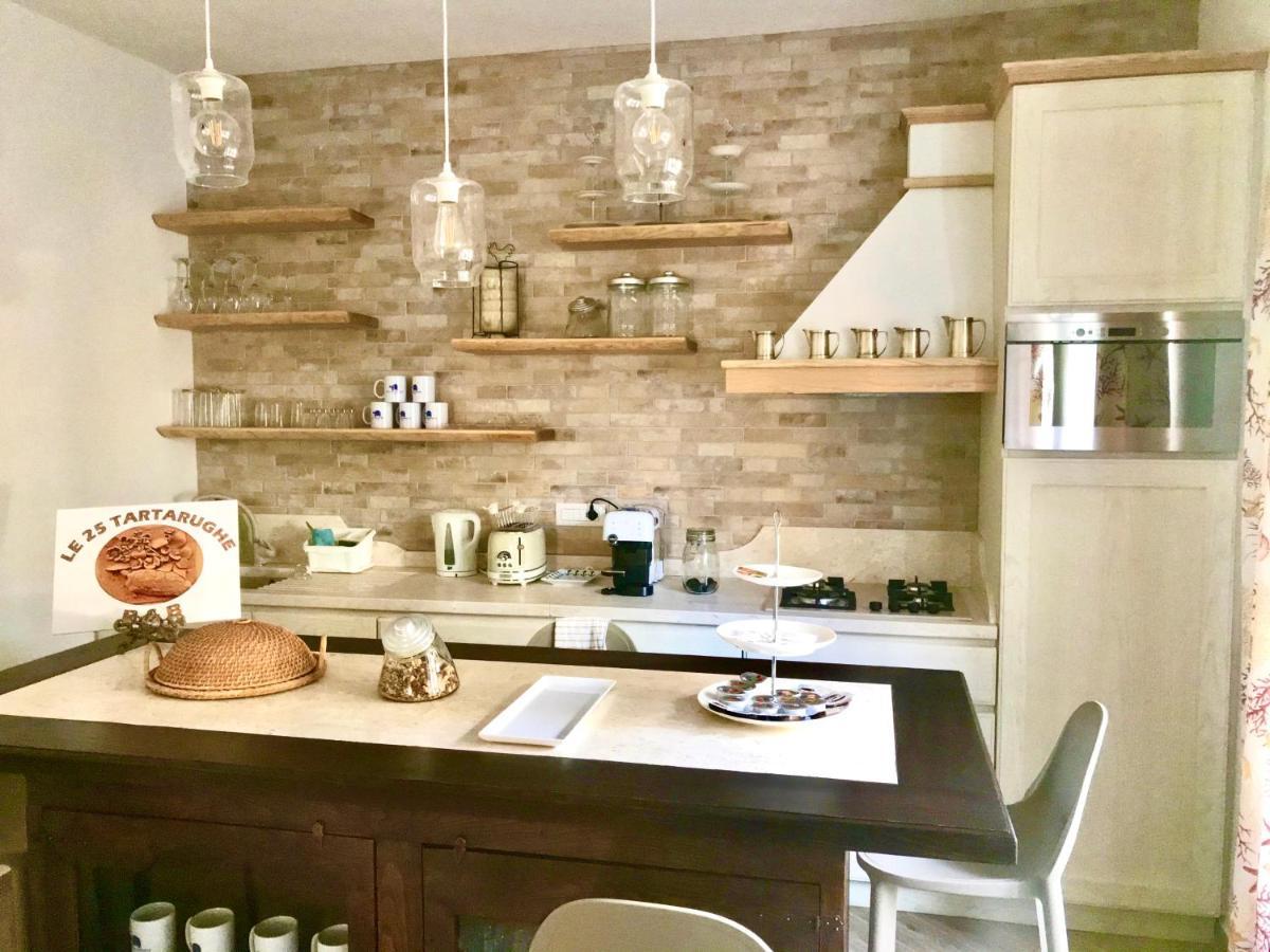 Bed and Breakfast Le 25 Tartarughe Santa Teresa Gallura Zewnętrze zdjęcie