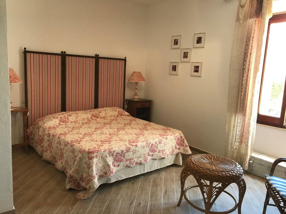 Bed and Breakfast Le 25 Tartarughe Santa Teresa Gallura Zewnętrze zdjęcie
